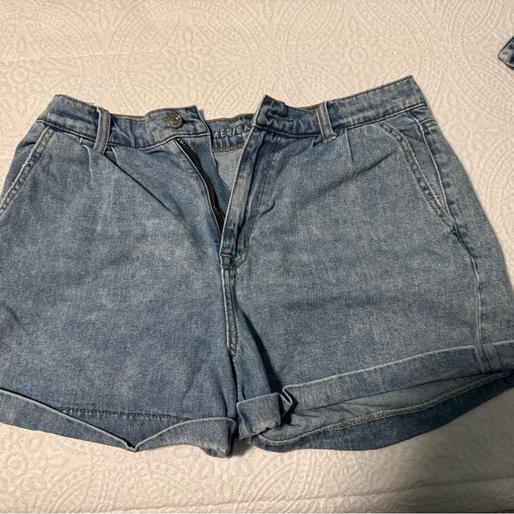 American Eagle Outfitters Light Blue Jean Shorts